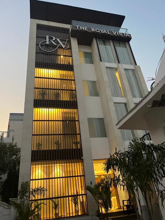 Hotel The Royal Vista فاراناسي المظهر الخارجي الصورة