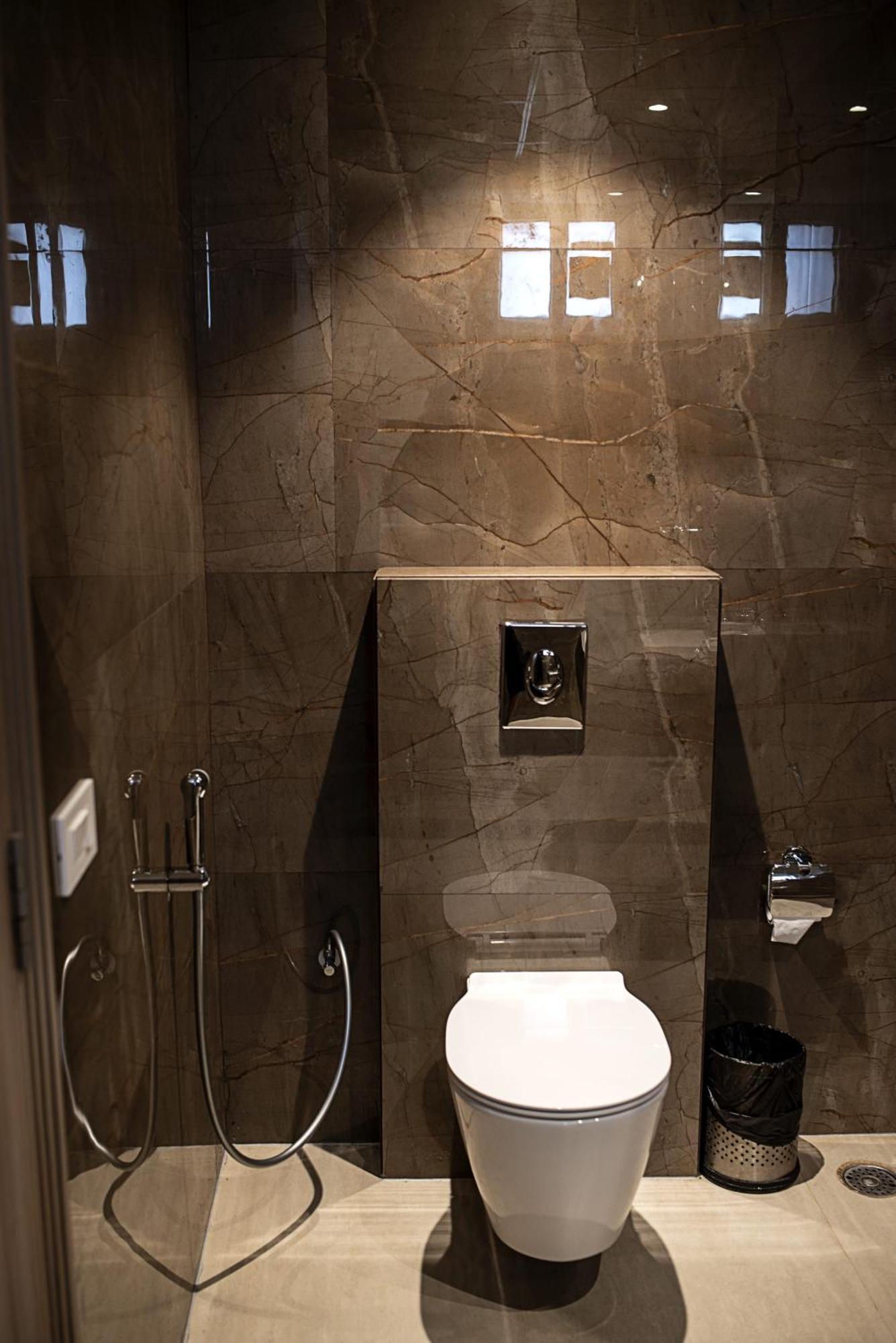Hotel The Royal Vista فاراناسي المظهر الخارجي الصورة